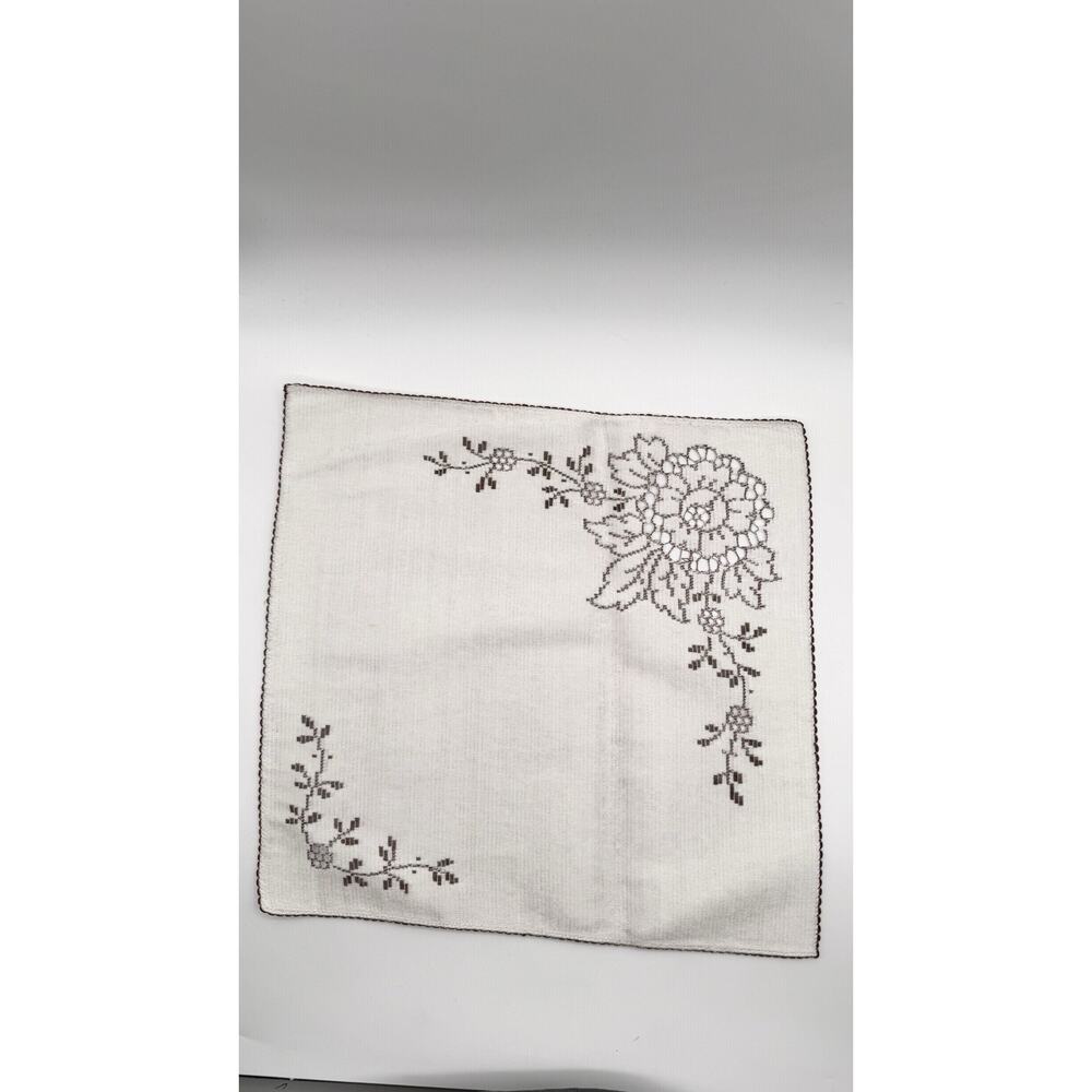 VTG 1973 NWT Madeira Embroidered 68 X 106 Brown Floral Tablecloth & 11 Napkins - Picture 6 of 10